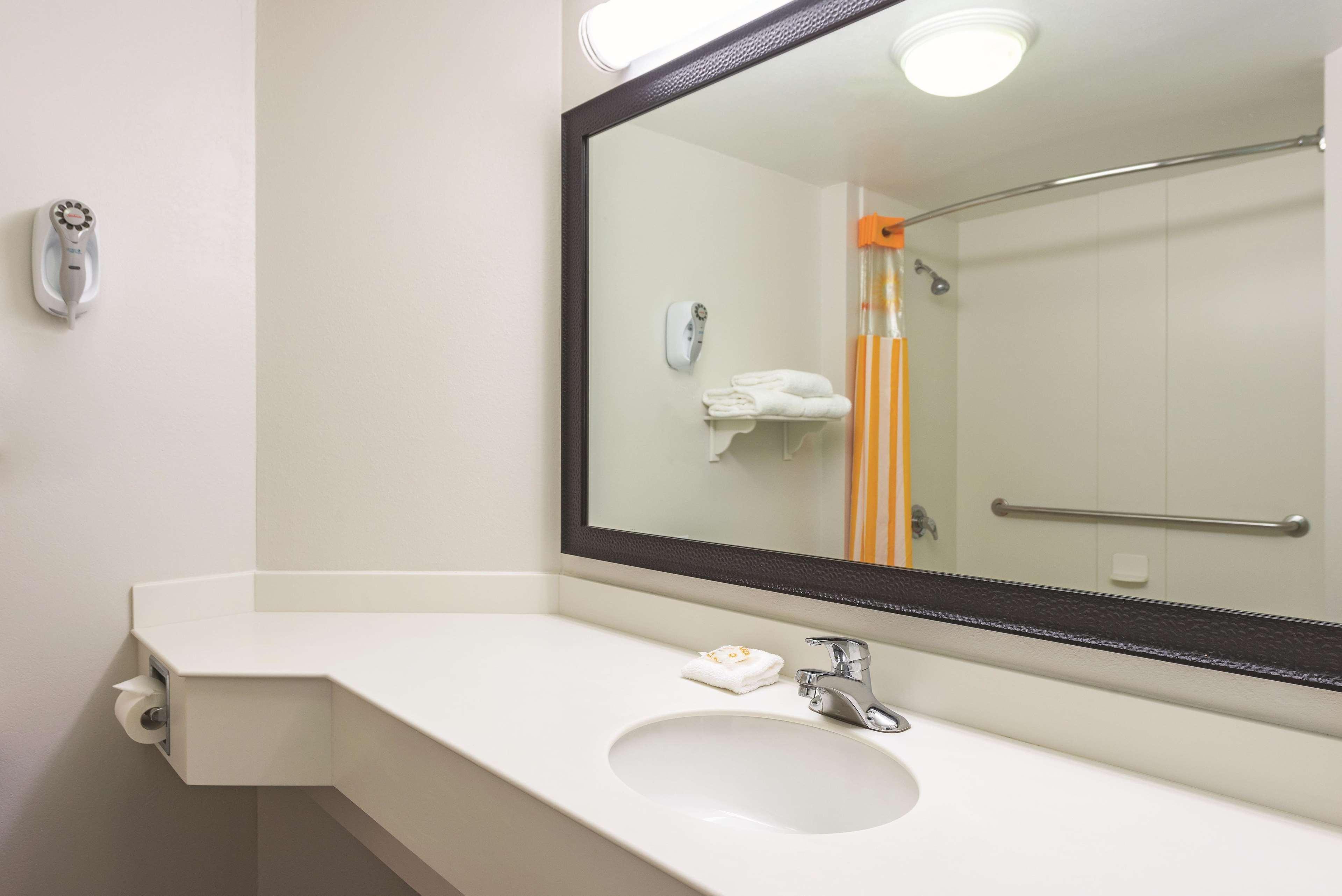 Travelodge By Wyndham Houston Cy-Fair Bagian luar foto